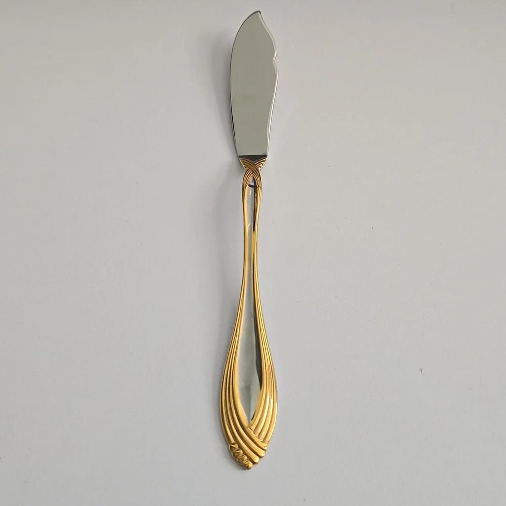 Oneida Community Gold Twist Handle Stainless Steel Knife – 6.5